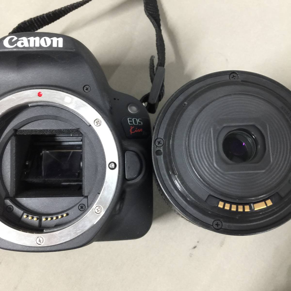 ■Canon キャノン デジタル一眼レフカメラ EOS Kiss X9 DS126671 ダブルズームキット　【23/1024/01_画像3