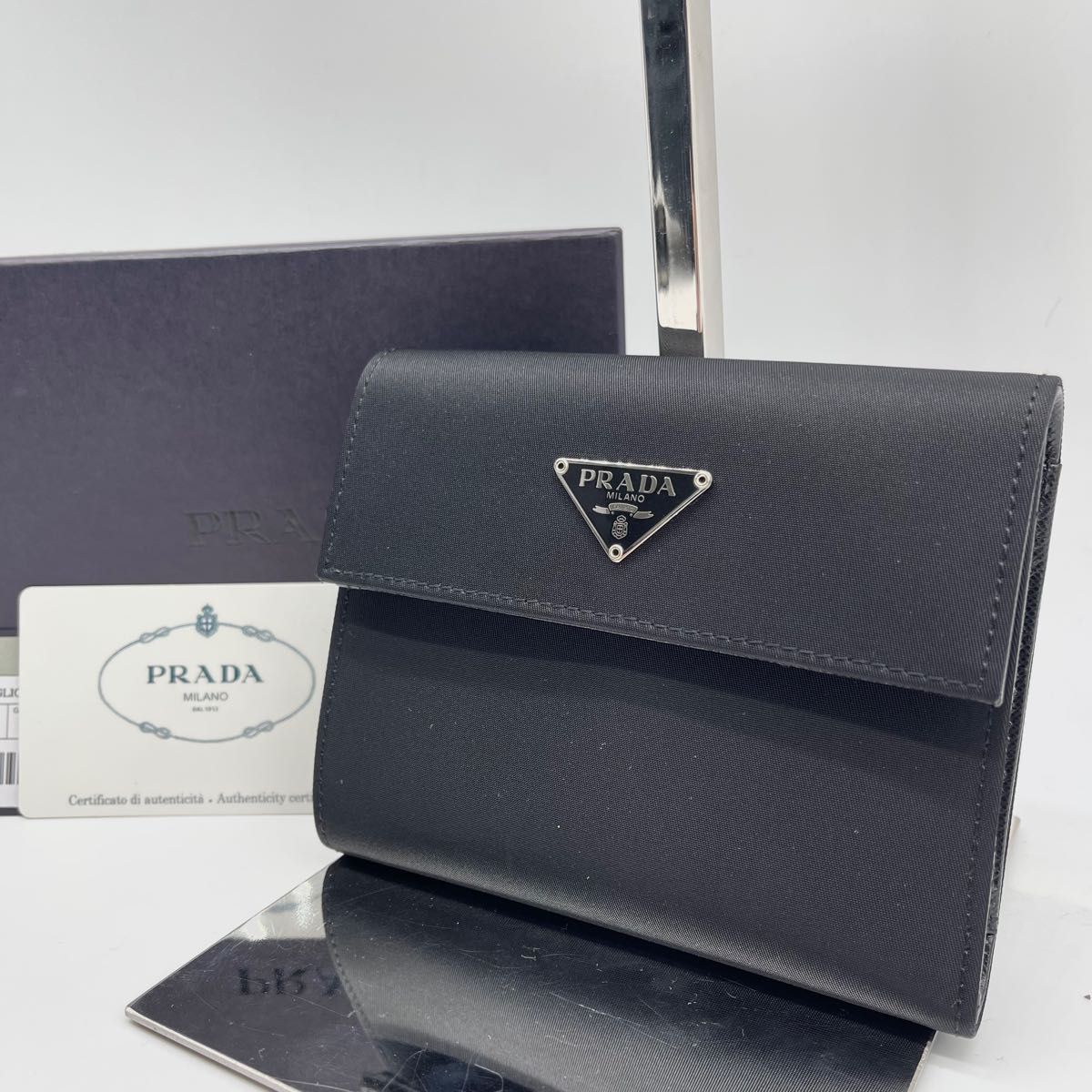 未使用級】PRADA 長財布 折り財布 ナイロン レザー ブラック 三角ロゴ-