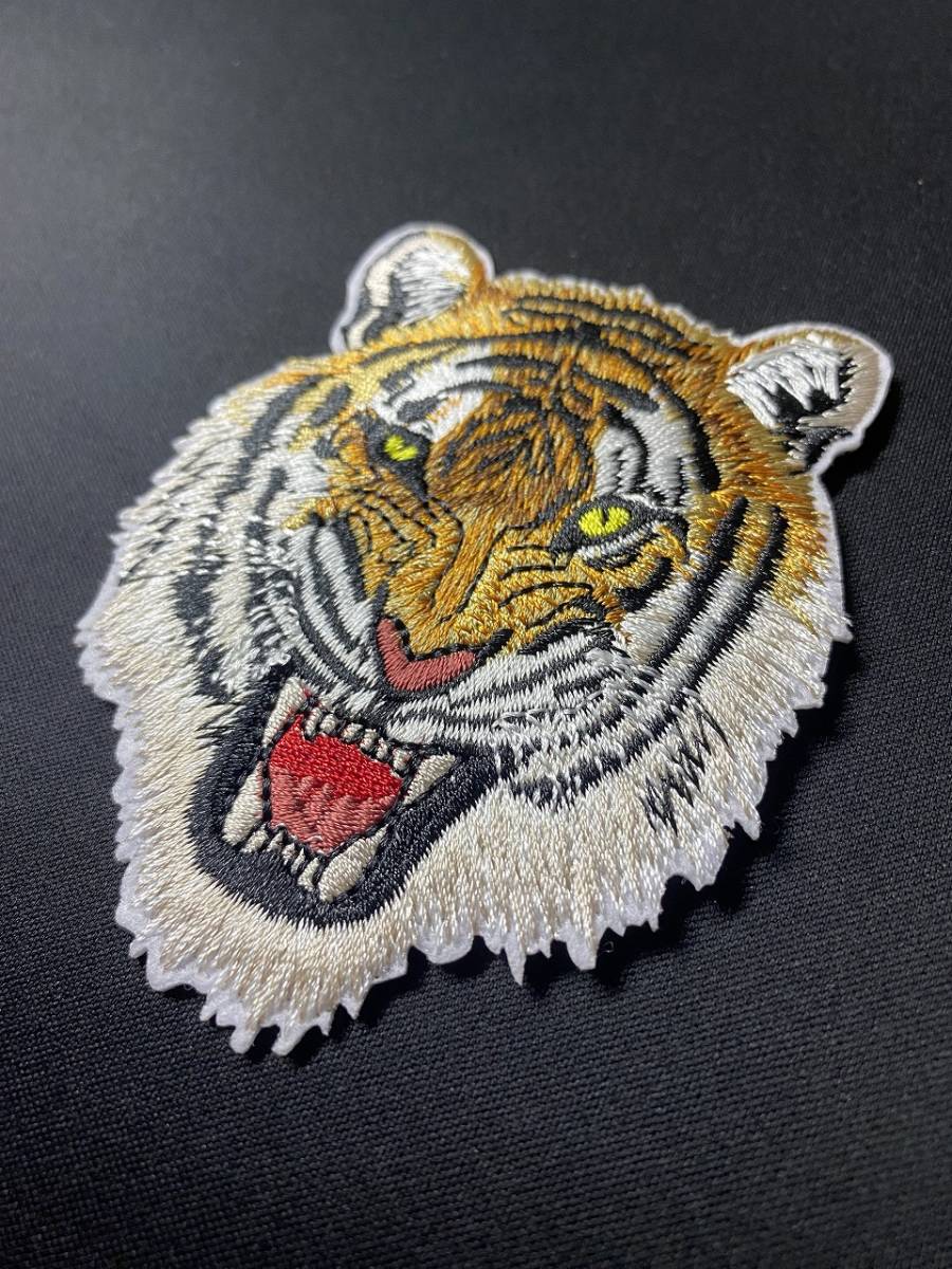 【未使用品】虎 TIGER タイガー animal 動物 大サイズ 刺繍 1点 ワッペン メンズ レディース アクセサリー アップリケ おしゃれ グッズ_画像2