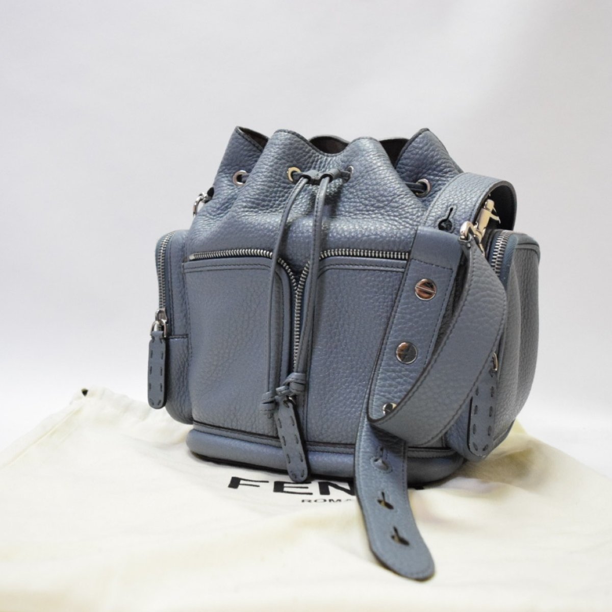 FENDI フェンディ モントレゾールグランデ ショルダーバッグ セレリア