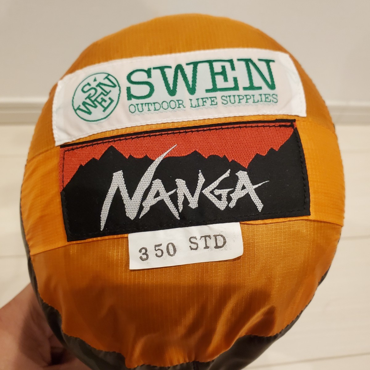 【送料無料】NANGA×SWEN コラボシュラフ STD-350 ナンガ 寝袋 ダブルネーム マミー型 ダウンシュラフ アウトドア