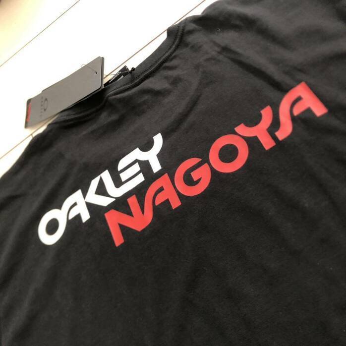 S・新品未着用★OAKLEY NAGOYA★接触冷感・通気性・吸汗速乾・超軽量・限定生産Tシャツ【オークリー 名古屋】●定価3,980円●ブラック/黒●の画像5