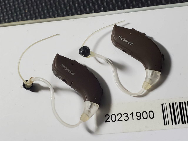 [1468]中古 GNリサウンド 補聴器 右耳用 リサウンドリンクス2 9E+ LS977-DW 左耳用 ジャンク 耳掛け型_画像2