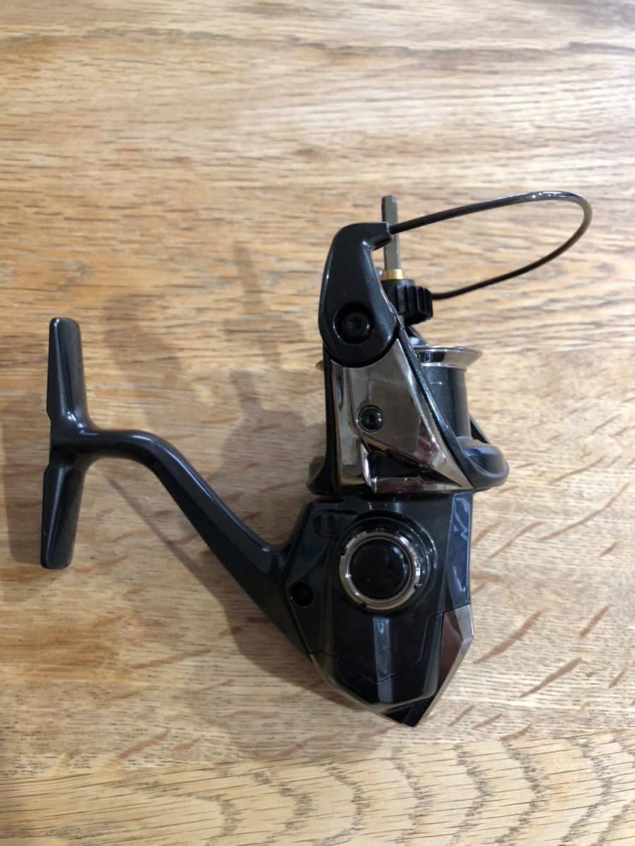 最新の激安 シマノ 19 本体のみ 中古品 3000MHG ヴァンキッシュ シマノ