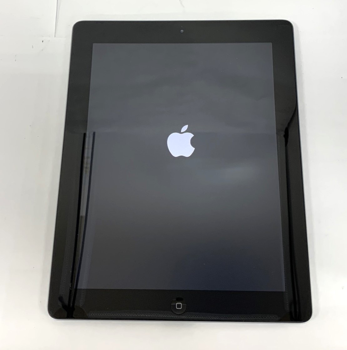 7104 中古 動作確認済 iPad 第2世代 Apple 16GB A1489 MC769LL/A タブレット 家電 シルバー 美品 初期化済 充電器ありの画像1