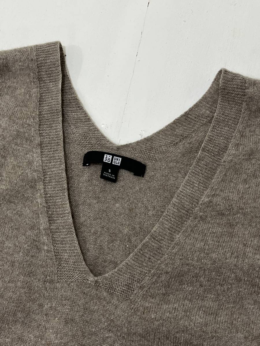 UNIQLO】ユニクロ カシミヤ100% Vネック 3D コクーン ニット UNIQLO】ユニクロ カシミヤ100% Vネック 3D コクーン ニット