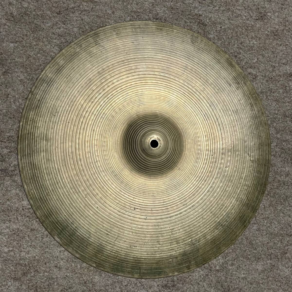 Avedis Zildjian & Co. USA 16インチ 1950年代 1125g Aジルジャン