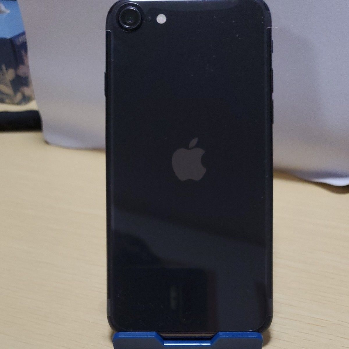 iPhone SE 第2世代 (SE2) ブラック 128 GB au｜PayPayフリマ