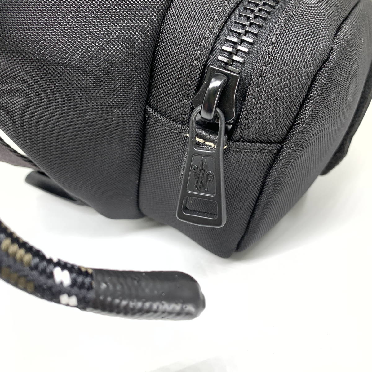 1円【新品未使用】MONCLER モンクレール DURANCE BELT BAG F209A5M70200 ボディバッグ スリングバッグ ウエストバッグ ロゴ ブラック 黒_画像6