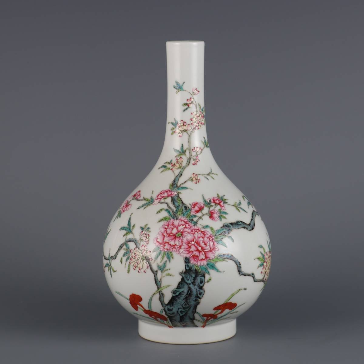 ▽鴻▽清朝時代 陶磁器 雍正年製款 粉彩牡丹紋胆瓶 染付 時代物 中国古