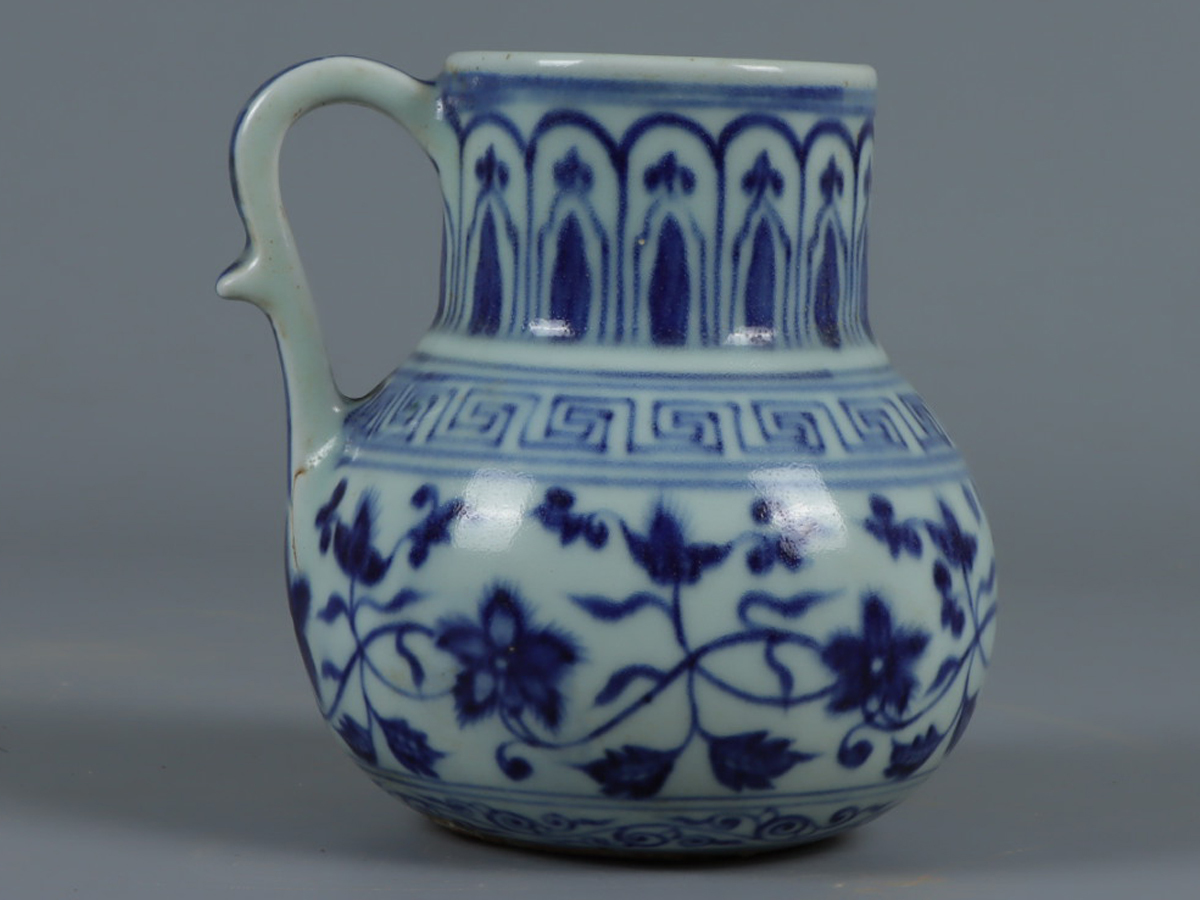 在庫あり/即出荷可】 宣徳年製 青花纏枝蓮花卉紋花澆 陶磁器 ▽鴻▽明