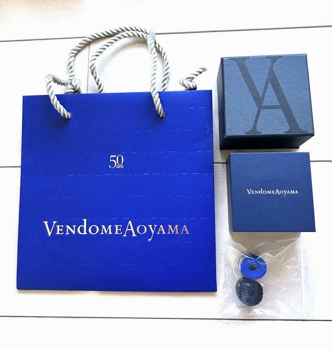 新品同様★VENDOME　ヴァンドーム青山　ケース　紙袋　リボン　3点セット　ショッパー★ネックレス/ピアス/リング/ブレスレット他　保存箱_画像1