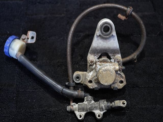 ZXR400* rear brake caliper master cylinder *Kawasaki Kawasaki real movement before regulation (89 year )ZX400-H1* inspection )ZXR400L*5R102049