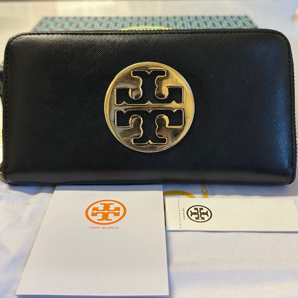 新品同様! トリーバーチ TORY BURCH 財布 長財布 ラウンドファスナー