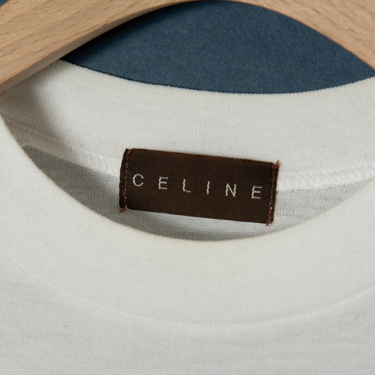 メール便◯ CELINE セリーヌ クルーネック半袖Tシャツ カットソー トップス ワンポイント刺繍 ハイブランド 綿100％ 白 ホワイト M 日本製_画像5