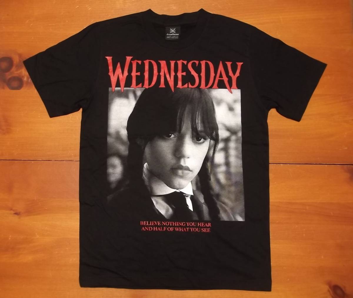 新品 【Wednesday】ウェンズデー・アダムス 両面 プリント Tシャツ M // ジェナオルテガ アダムスファミリー ティムバートン ドラマ_画像1