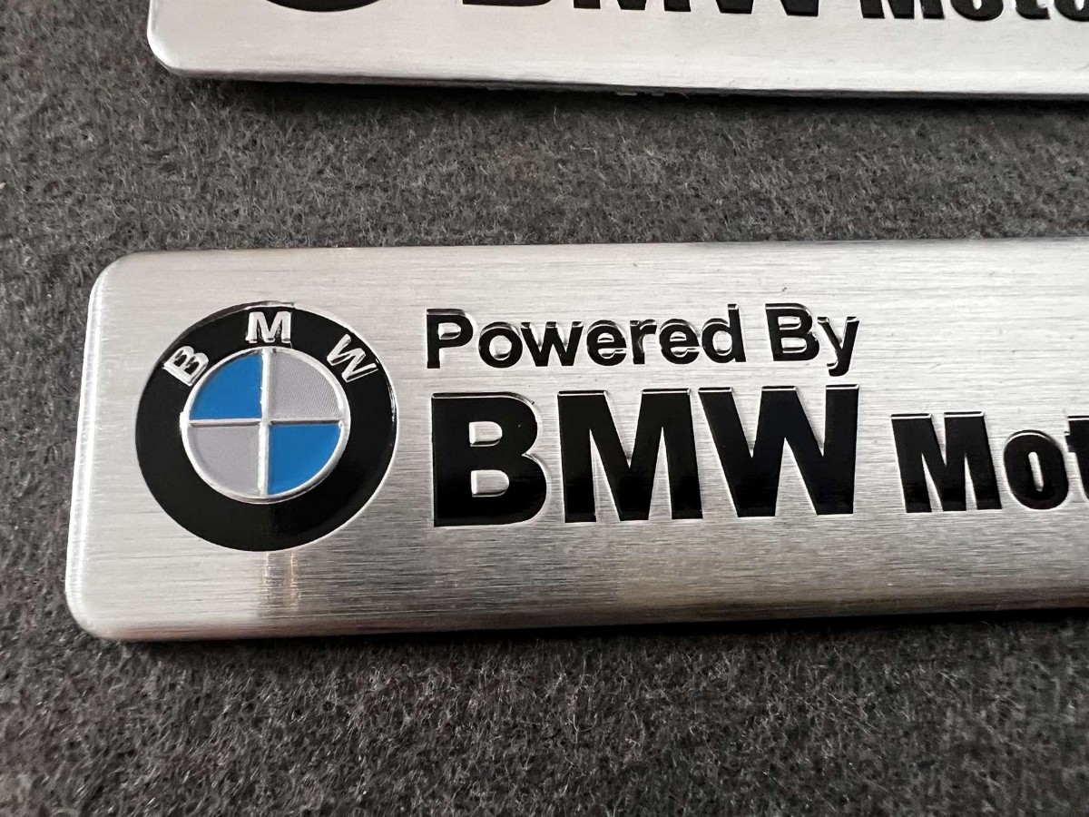  BMW 車用ステッカー エンブレムデカール 2枚セット アルミ製 12*2.6cm カースタイリング シール ☆537番_画像2