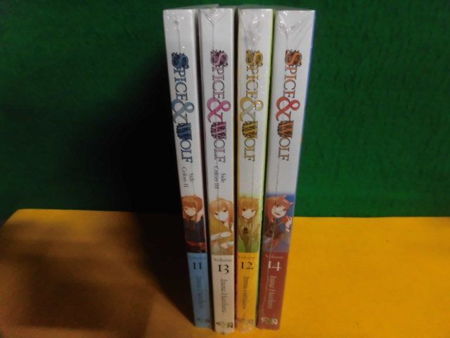 洋書コミック(未開封) 狼と香辛料 Spice and Wolf Vol. 11〜14の4冊セット Isuna Hasekura ペーパーバックの画像2