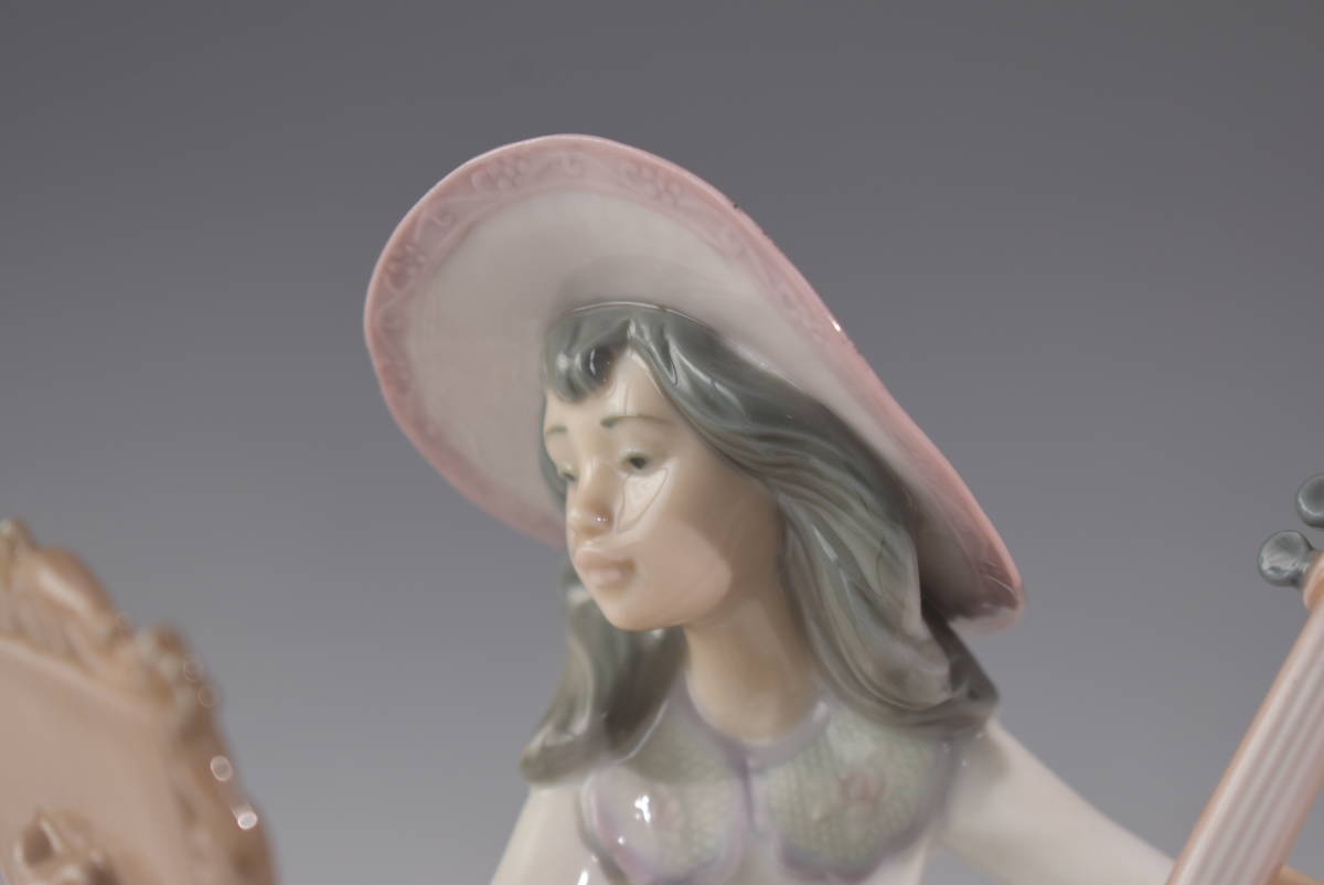 【陶器】 LLADRO リヤドロ チェロを弾く少女　人形_画像2