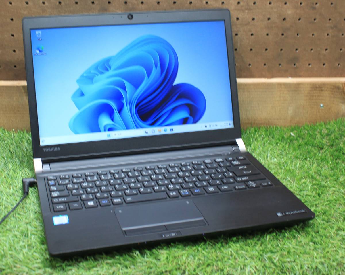 【良品☆東芝】office付☆カメラ付☆ノート☆8GB/SSD256GB/Core i3-7世代/Win11 Home/当日発送☆TOSHIBA dynabook RX73【3827】