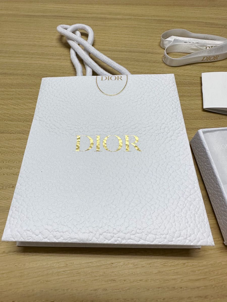 超美品 DIOR ディオール ピアス空箱 ピアスの入っていた布ケース 超美品 DIOR ディオール ピアス空箱 ピアスの入っていた布ケース