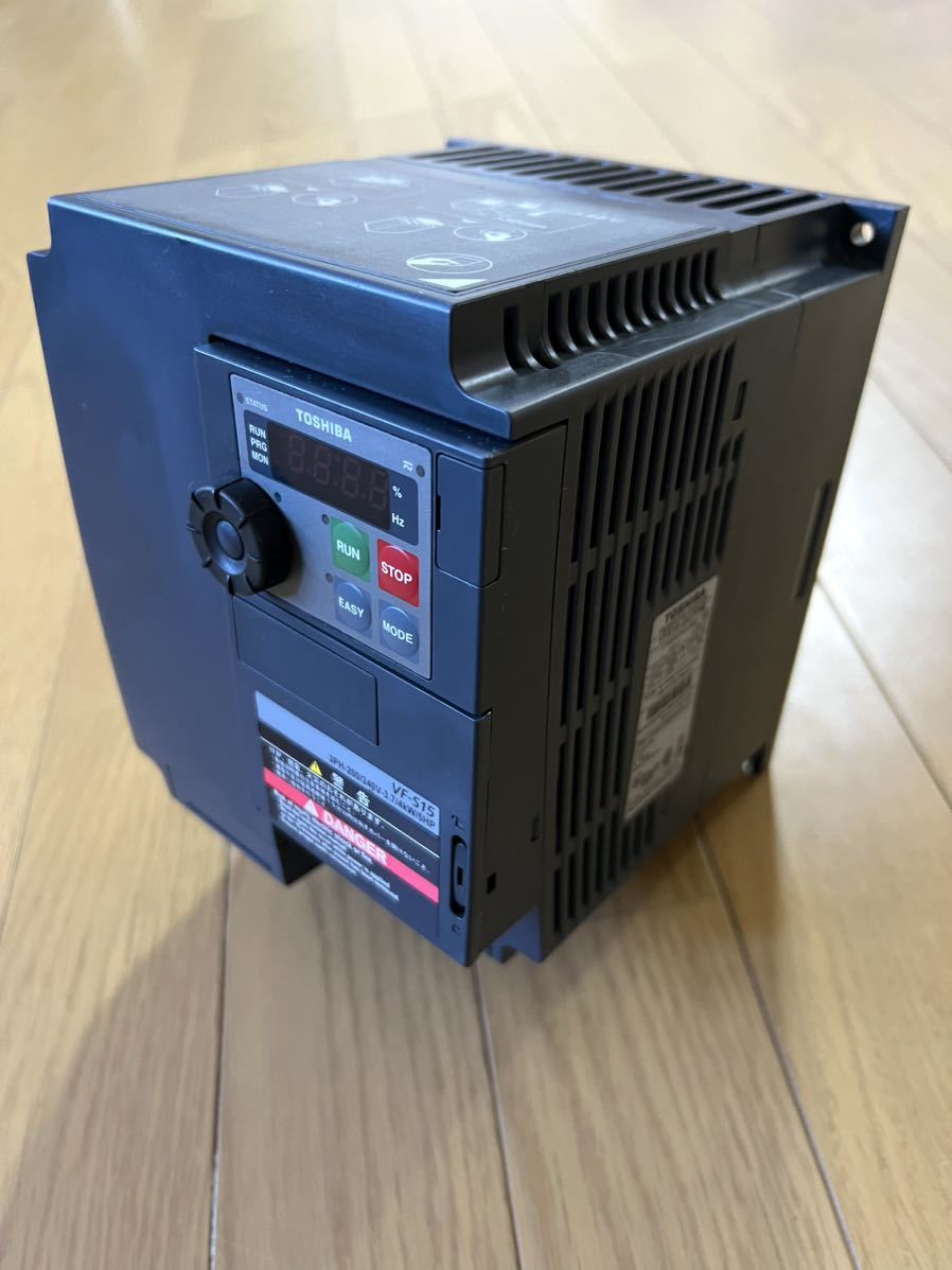 Toshiba inverter Transistor Inverter VFS15-2037PM 3PH AC200 Toshiba inverter Transistor Inverter VFS15-2037PM 3PH AC200