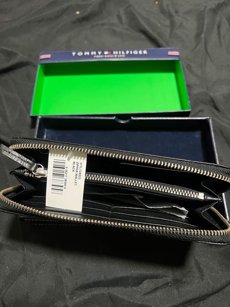 TOMMY HILFIGER トミーヒルフィガー メンズ長財布 ラウンドファスナー Super Waxy 31TL13X023