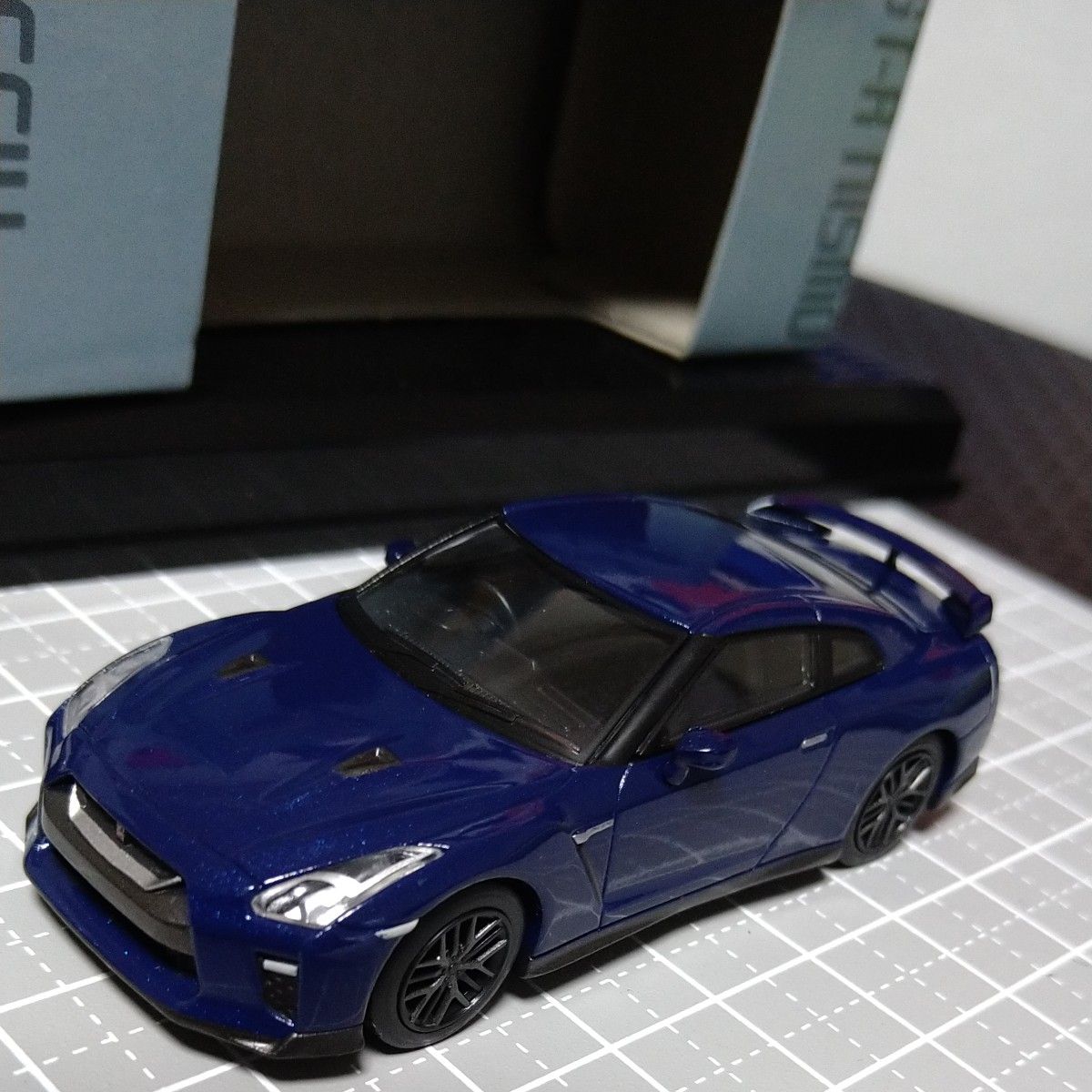 ニッサン GT-R  京商*(1/64)