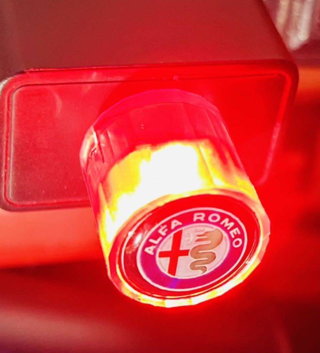 ★ Alfa Romeo アルファロメオ NEWロゴ USB LED ランプ REDカラー★_画像9