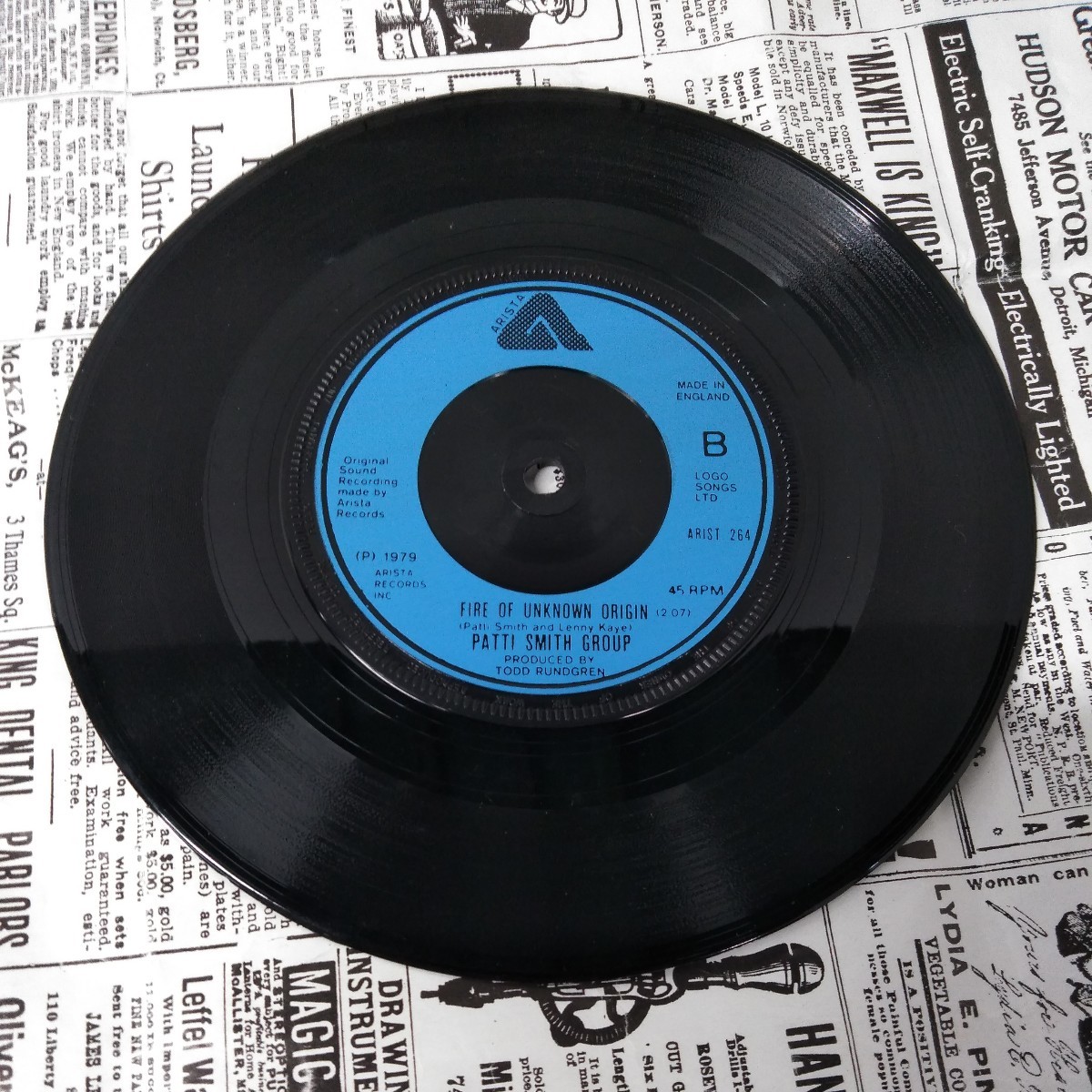 g_t K819 中古　EPレコード　英国盤　パティ　スミス　グループ　「フレデリック」_画像3