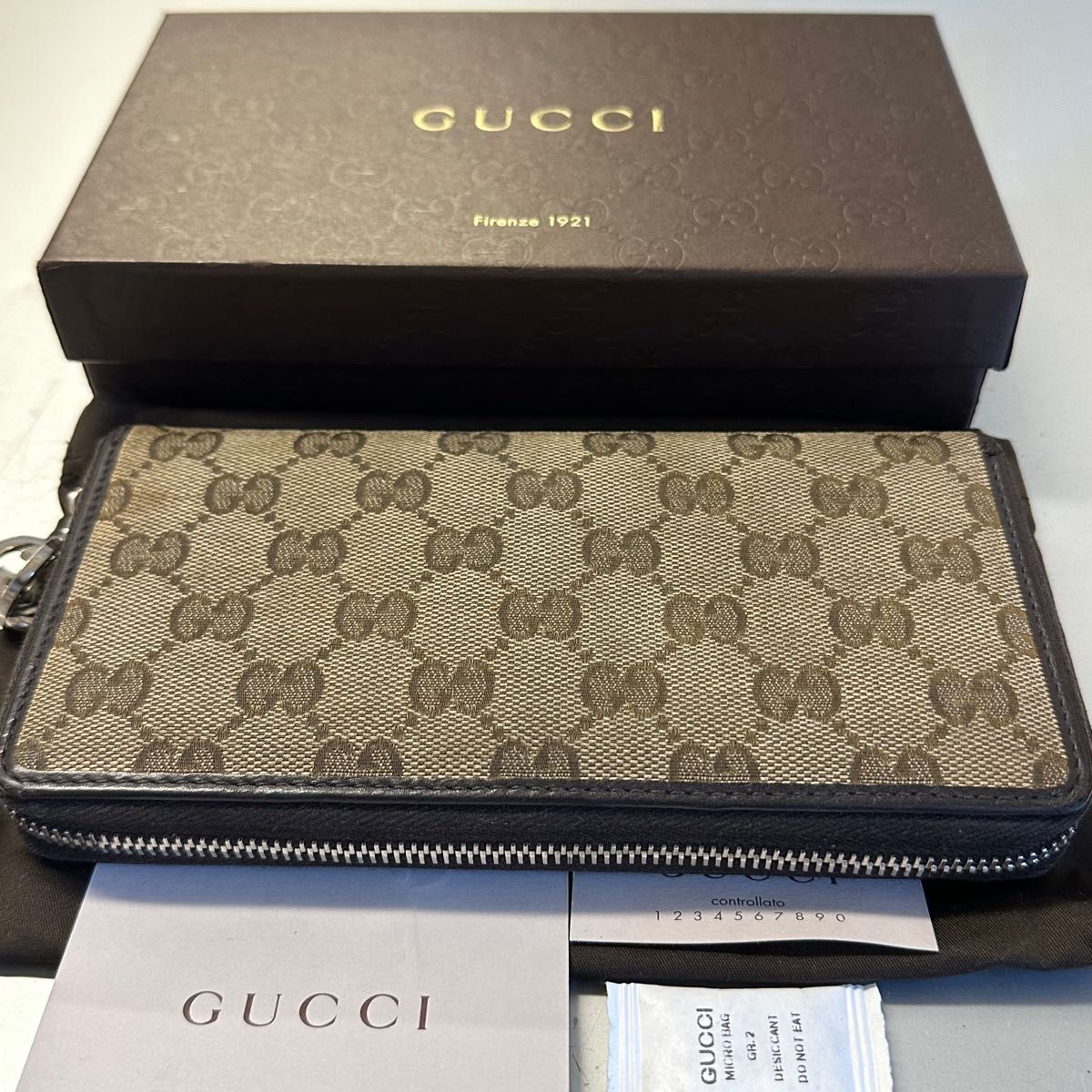 未使用に近い グッチ GUCCI 財布 長財布 GGキャンバス ラウンド 未使用に近い グッチ GUCCI 財布 長財布 GGキャンバス ラウンド