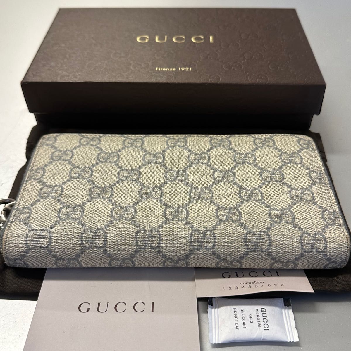 未使用に近い‼️ グッチ GUCCI 長財布 GGスプリーム ラウンドファスナー-