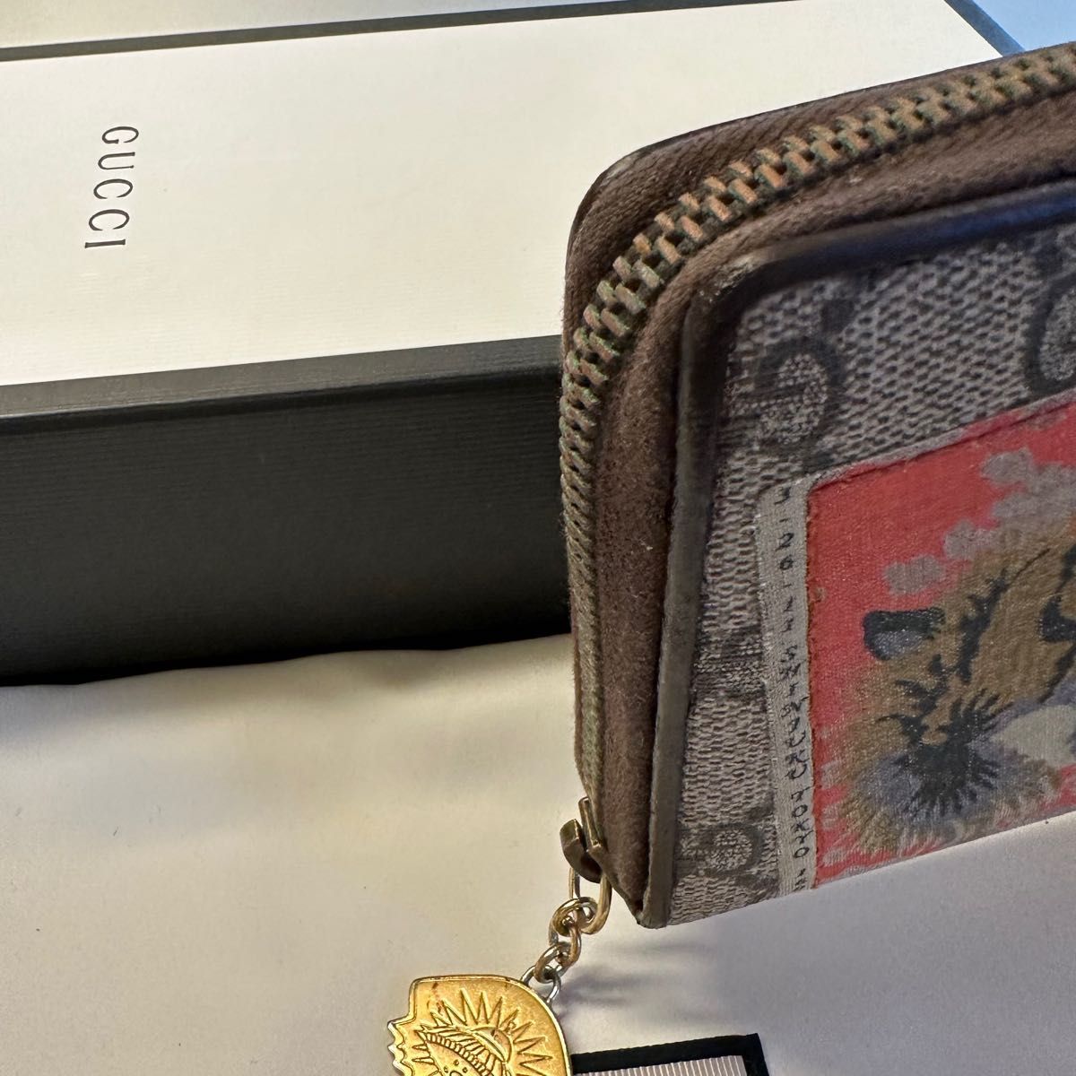 新品同様 グッチ GUCCI 財布 長財布 GGスプリーム タイガー UFO