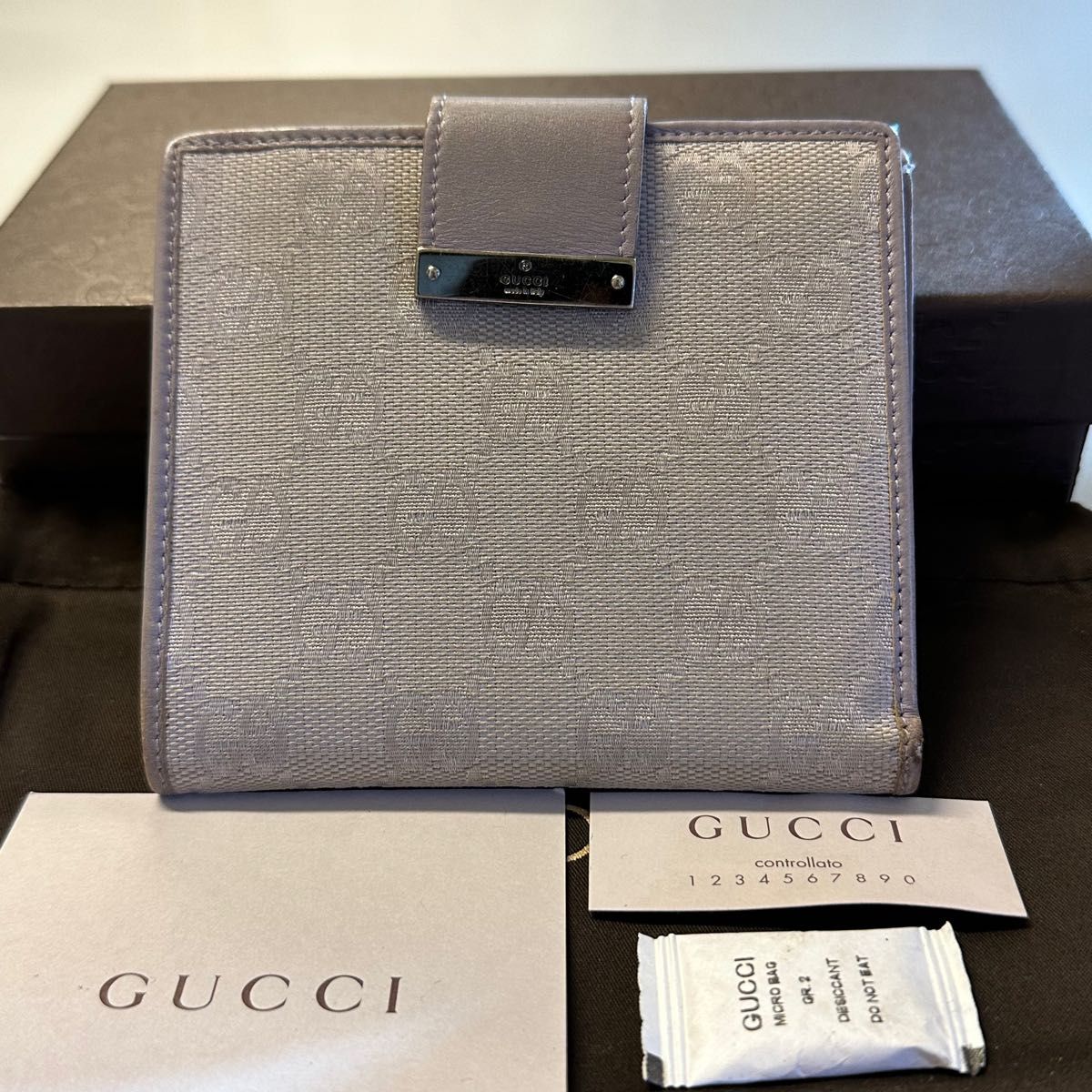 新品同様 グッチ GUCCI 財布 二つ折り 折り財布 GGキャンバス Yahoo