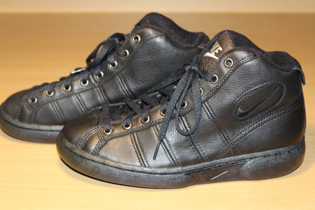 90s バスケットシューズ 希少な未使用展示品 難あり Nike Sweet Lew Sneaker All Black Leather Uppers ビンテージ　シューズ　_画像2