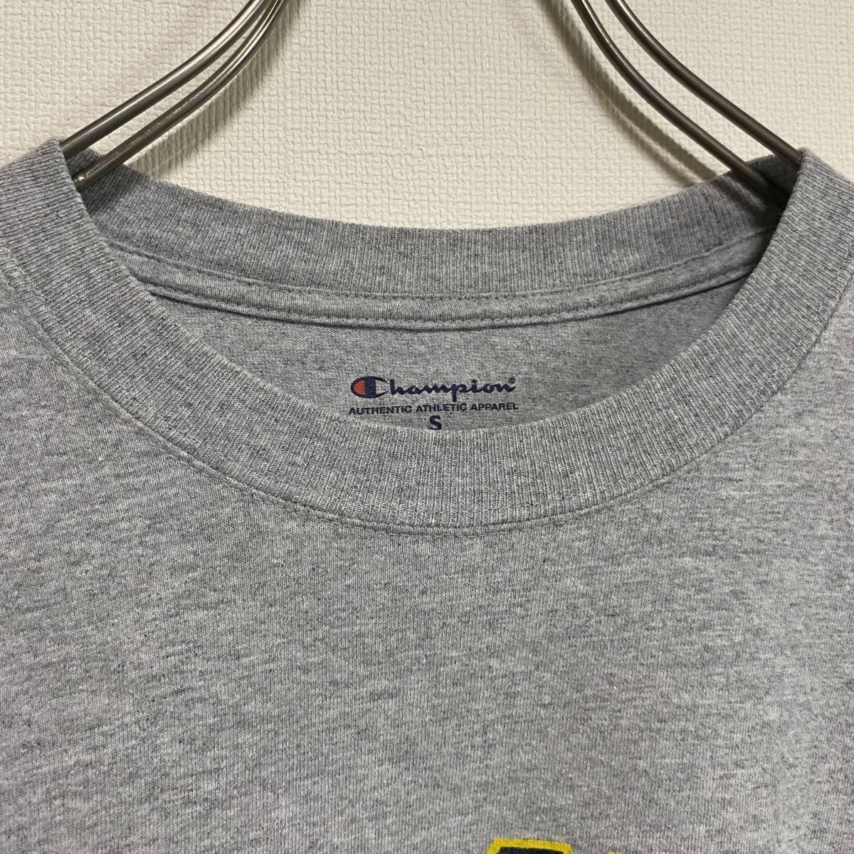 アメリカ古着　ケント大学　カレッジプリント　長袖　Tシャツ　ロンT　champion　チャンピオン　Sサイズ　【P484】