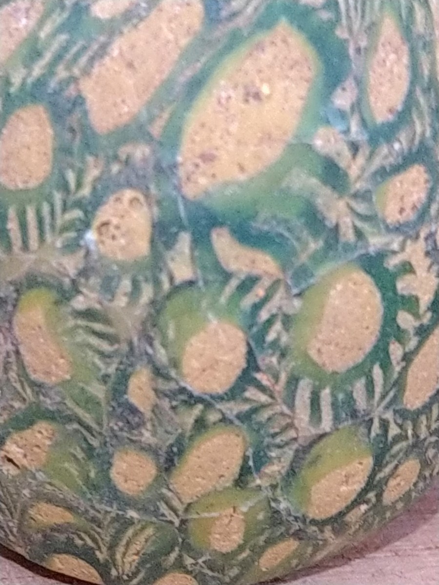 トンボ玉　とんぼ玉　マニック　　　東南アジア　発掘　３世紀？　可愛いく美しい　特大　アート　とんぼだま　２つ　野菜のような模様と形_画像6