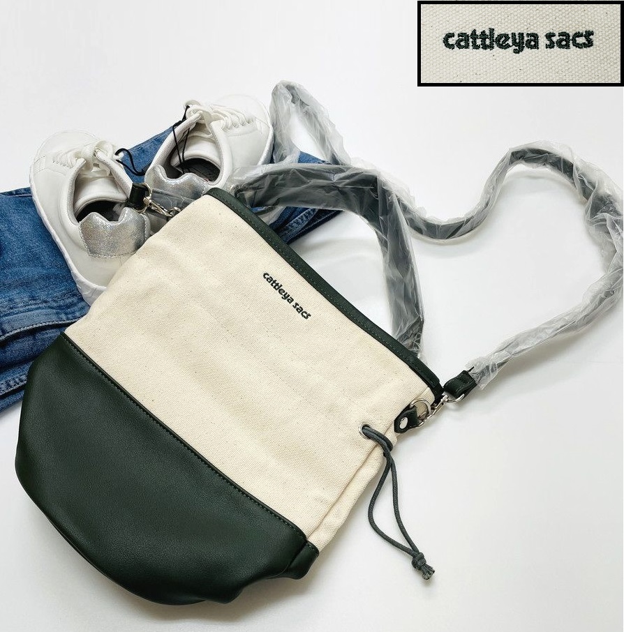 未使用品 cattleya sacs ショルダーバッグ グリーン アイボリー ワンポイント ロゴ レディース 帆布 巾着 大人カジュアル カトレアサックス_画像1