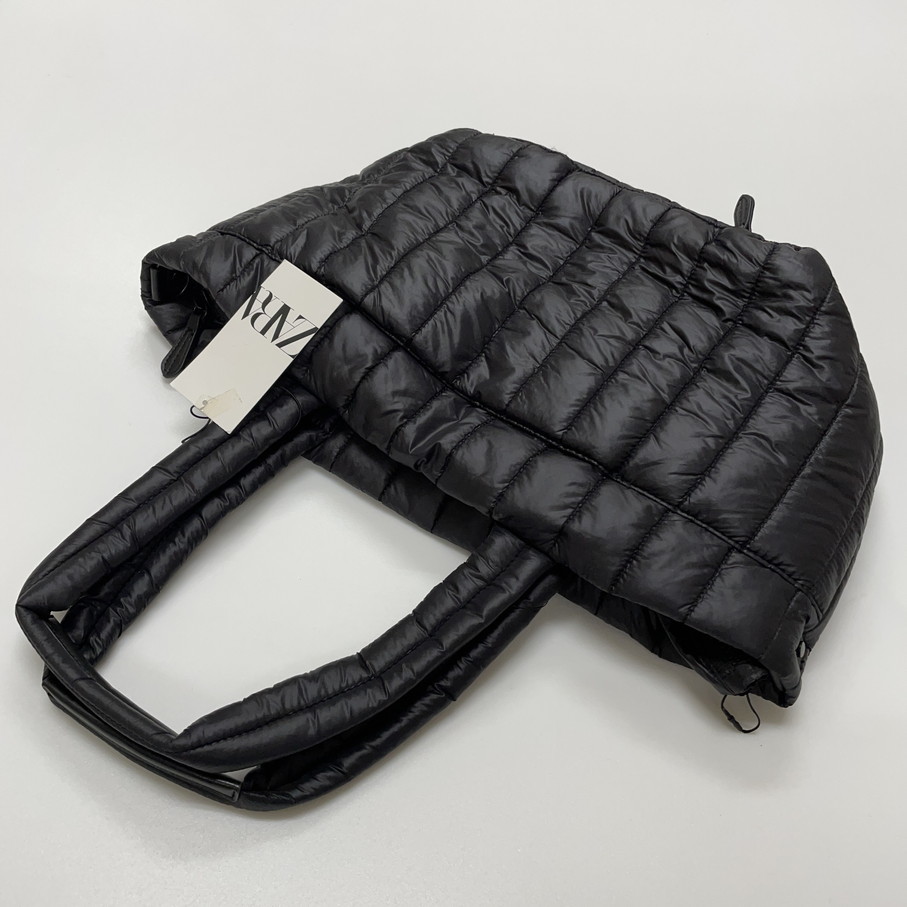 未使用品 ZARA ブラック キルティングナイロントートバッグ 未使用品 ZARA ブラック キルティングナイロントートバッグ
