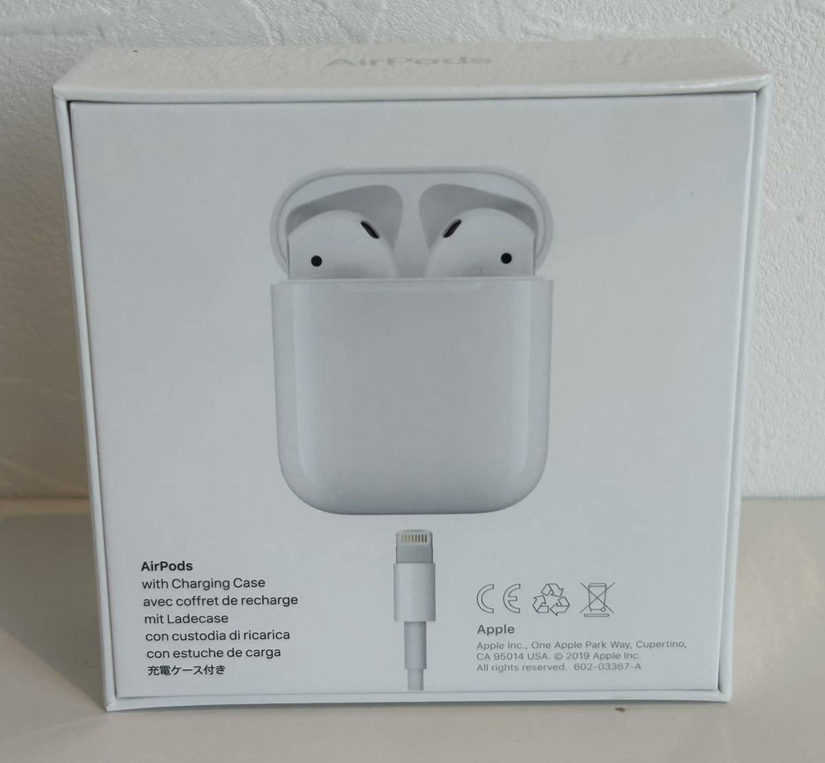 ■【未開封品】Apple AirPods with Charging Case エアポッズ ワイヤレスイヤホン 充電ケース付きBluetooth 第2世代 MV7NJ/A_画像2