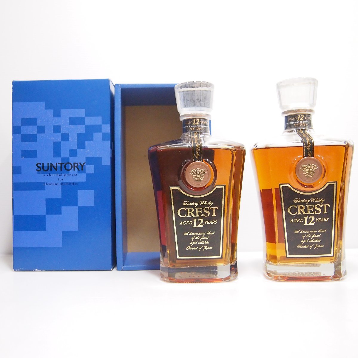 L34207L33654mHY3　2本セット SUNTORY WHISKY CREST 12年 サントリー クレスト クリアキャップ 華 箱有 700ml 43％ 古酒 未開栓_画像1