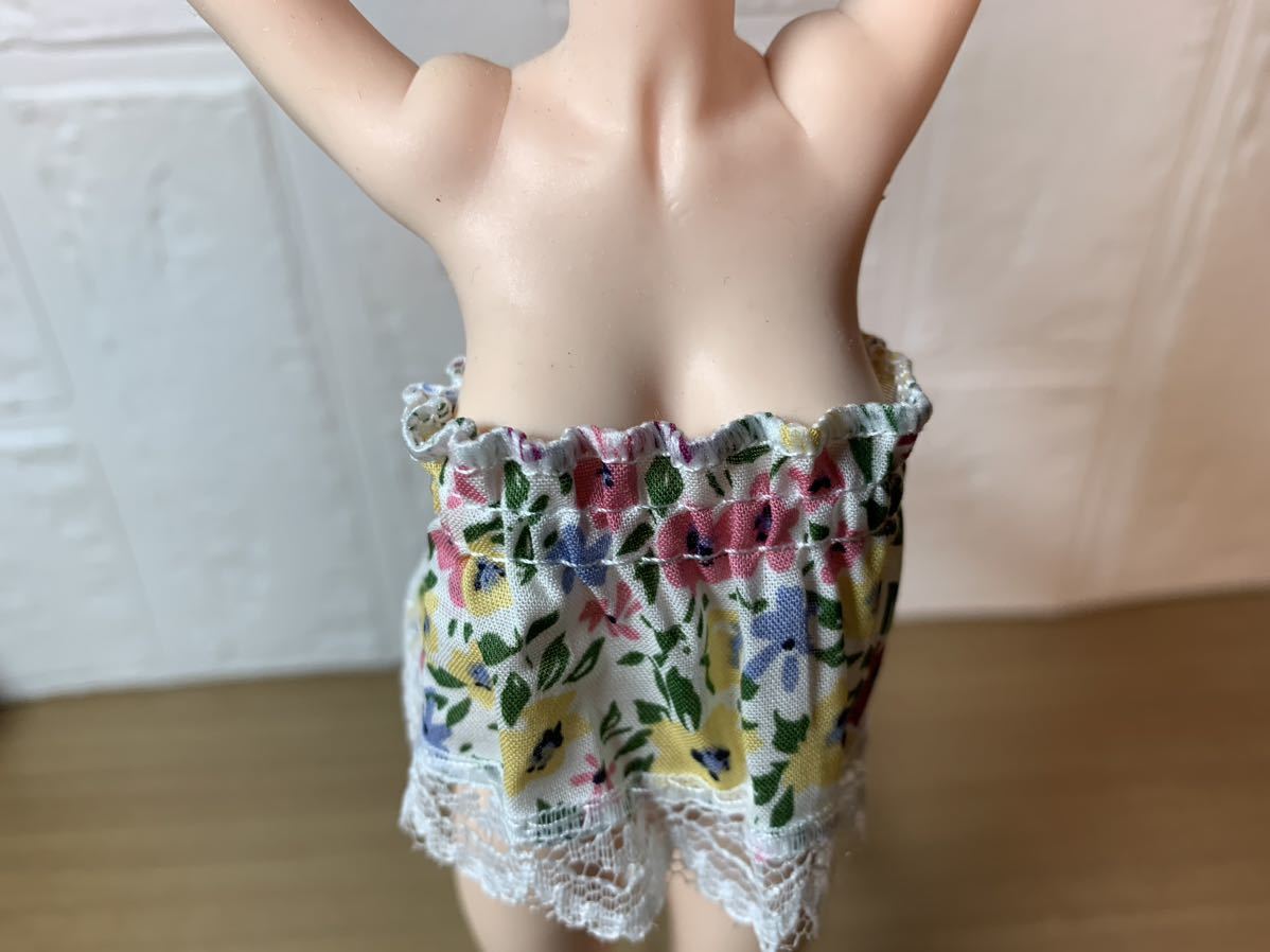 1/6 фигурка кукла TBLeague костюм резина гонки цветочный принт bla симпатичный красивый кукла Cool Girl изготовленная под заказ кукла элемент body. не имеется.