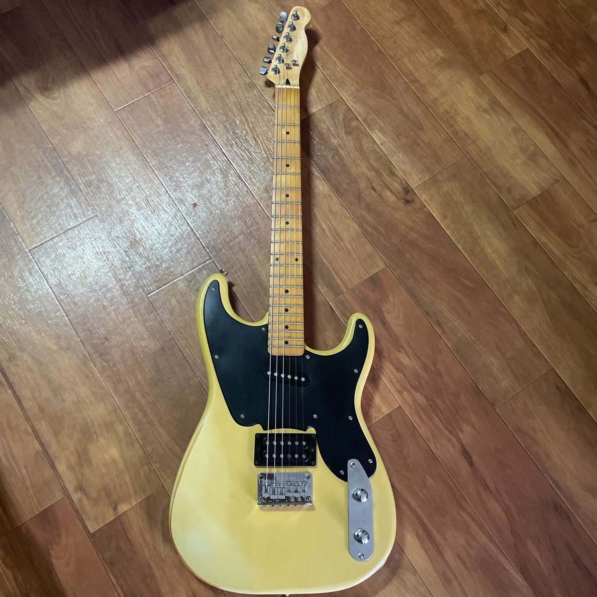 Yahoo!オークション - Fender squier ストラトキャスター Yahoo!オークション - Fender squier ストラトキャスター