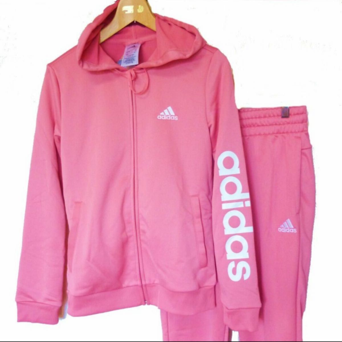 新品(M) アディダス adidas ピンクジャージ上下セット 新品(M) アディダス adidas ピンクジャージ上下セット