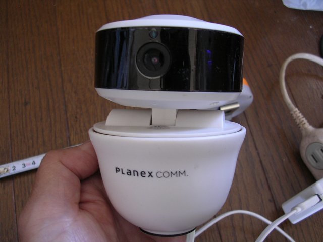【希望なければ処分】■CS-QR30 F-K Planex ネットワークカメラ AC/USBケーブルつき 起動時の首振り動作のみの確認品 他未確認の完全JUNK_画像7