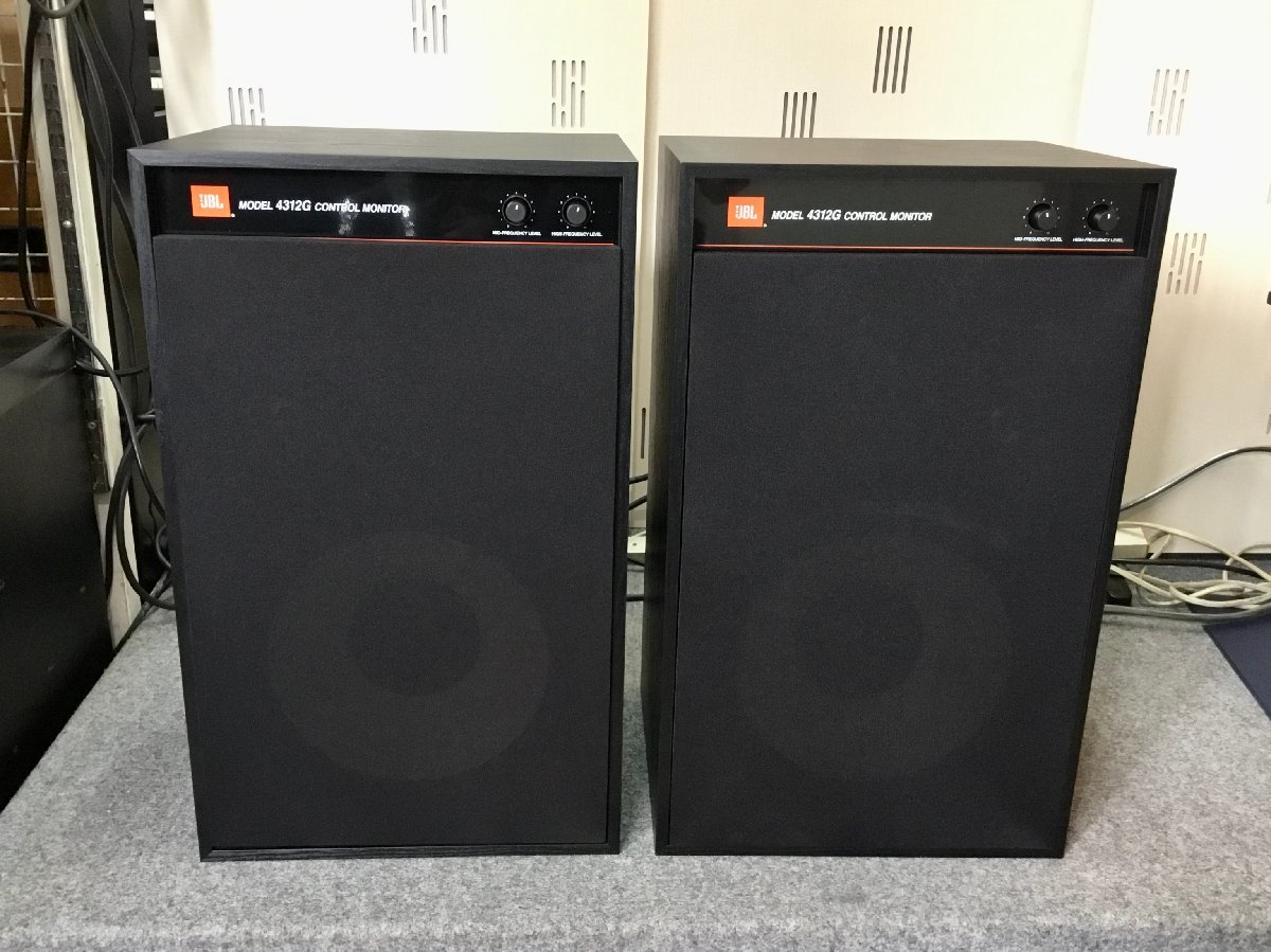 ■店頭展示品入れ替え特価! 送料込■JBL 4312G (ペア)　3ウェイ スタジオモニタースピーカー■_画像1