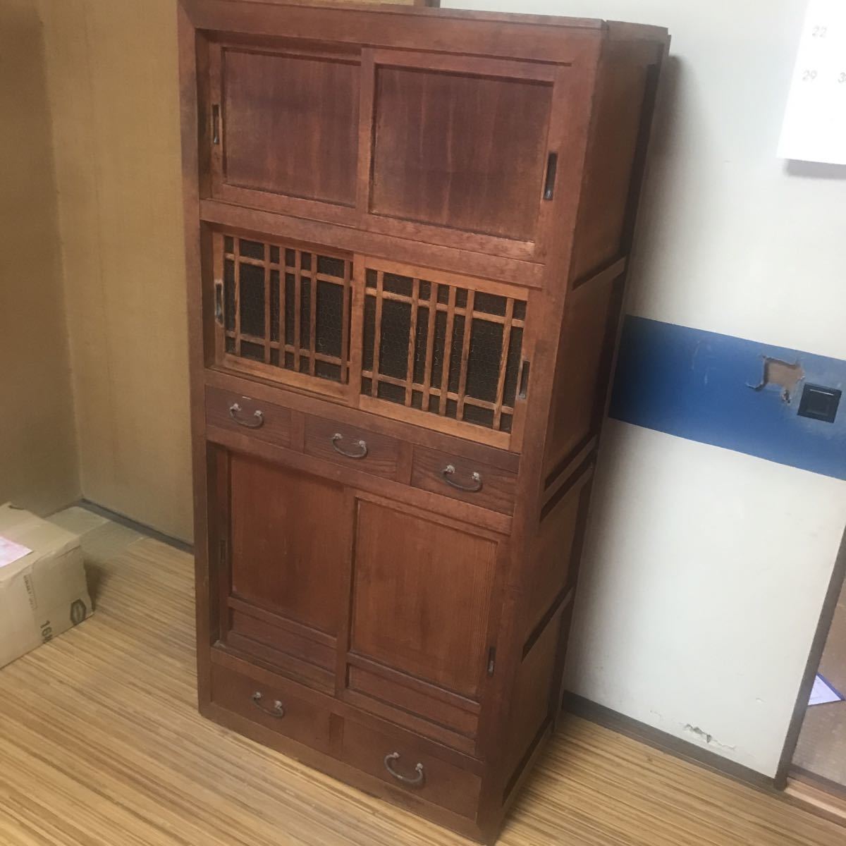 水屋 昭和 戦後間もない頃 食器棚 アンティーク 水屋箪笥 木製 水屋 昭和 戦後間もない頃 食器棚 アンティーク 水屋箪笥 木製