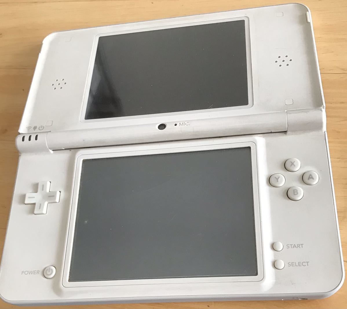動作確認済】Nintendo DSI LL 任天堂 ニンテンドー ホワイト｜PayPayフリマ