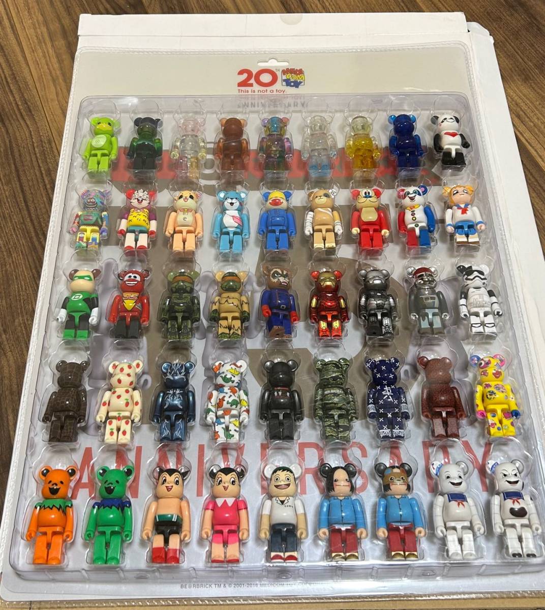 全商品オープニング価格! シリーズ TOY MEDICOM ブリスターボード付