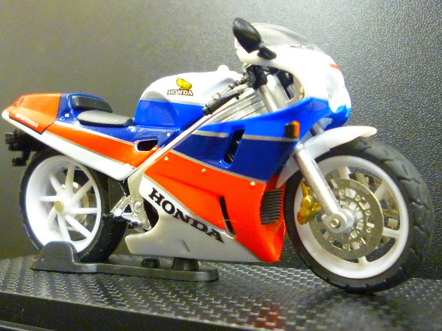 ☆希少出品　1/24 ホンダ 　RC30　 VFR750R　HONDA　RC 30　 VFR 　750R トリコロールカラー 1987　_画像10